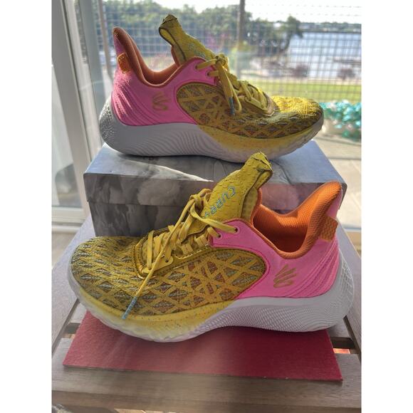Under Armour Curry 9 Flow Sesame Street Sneakers 6 Y Womens 8 Yellow White pink - Picture 11 of 11